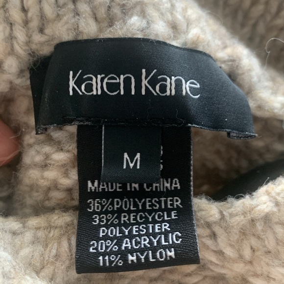 Mock neck cable knit sweater - Picture 3 of 6